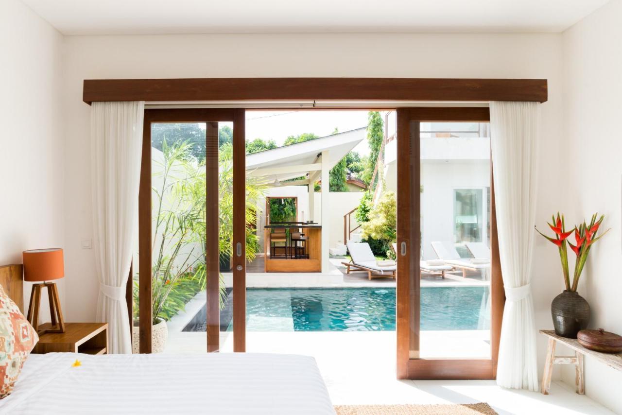 Villa Aditi, Sitara Villa Group スミニャック エクステリア 写真