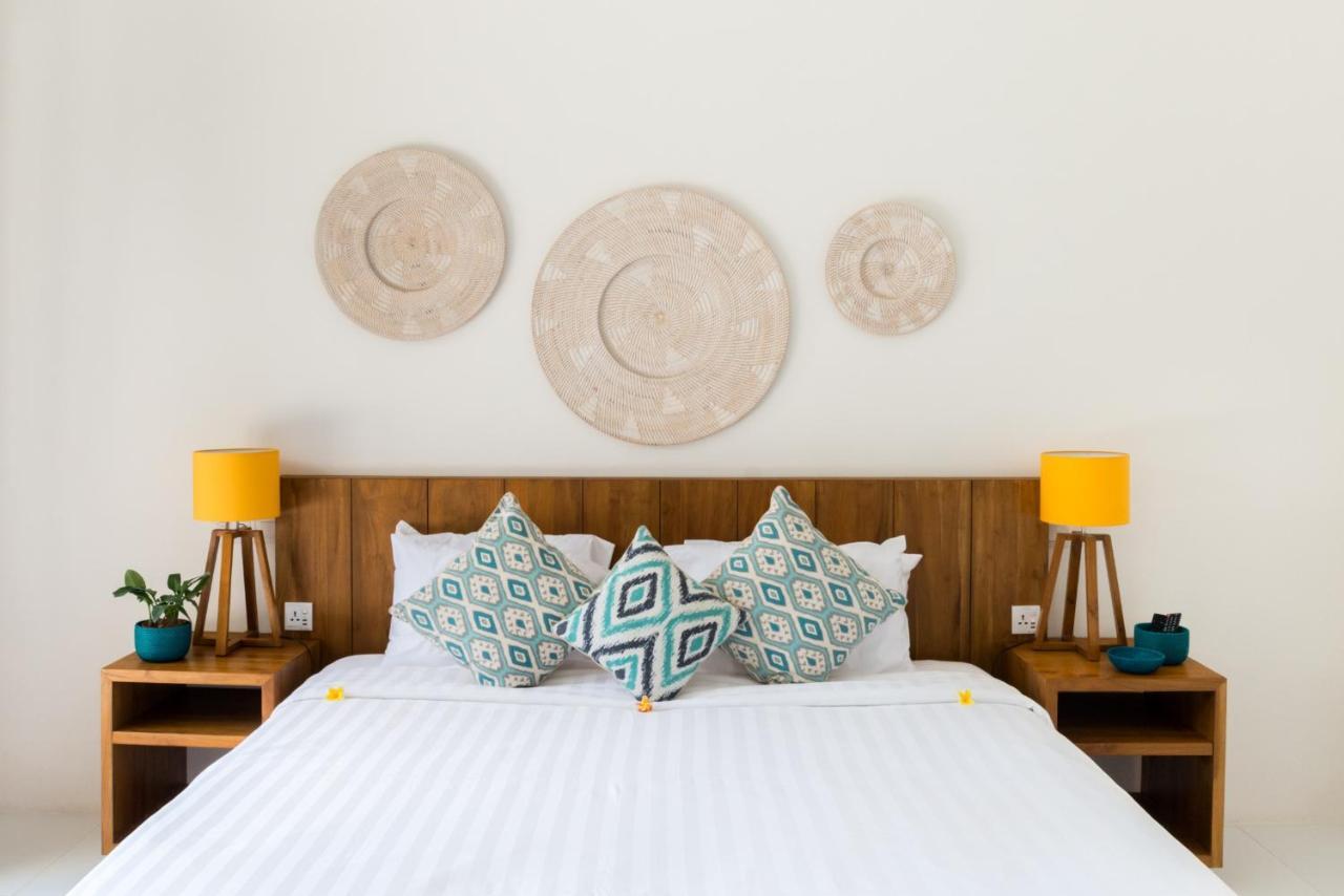 Villa Aditi, Sitara Villa Group スミニャック エクステリア 写真