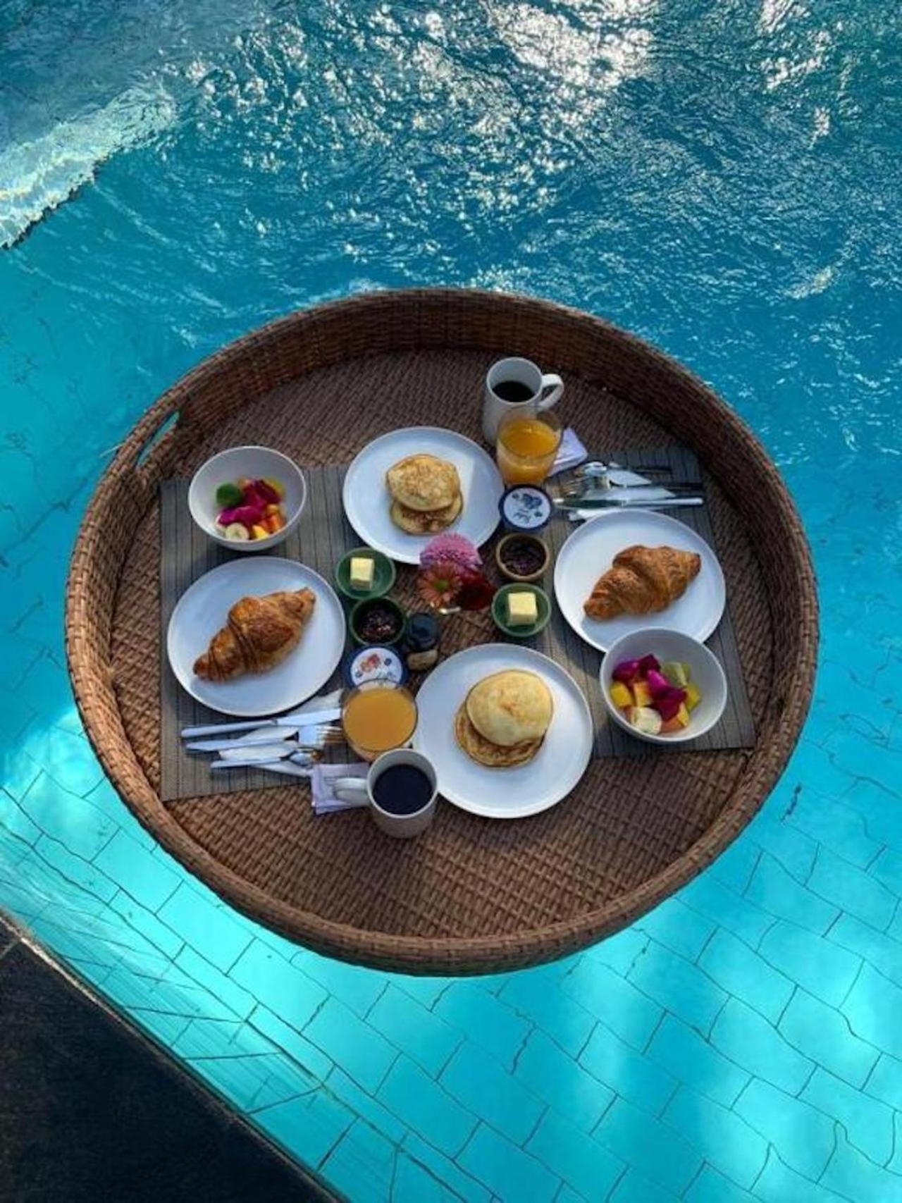 Villa Aditi, Sitara Villa Group スミニャック エクステリア 写真