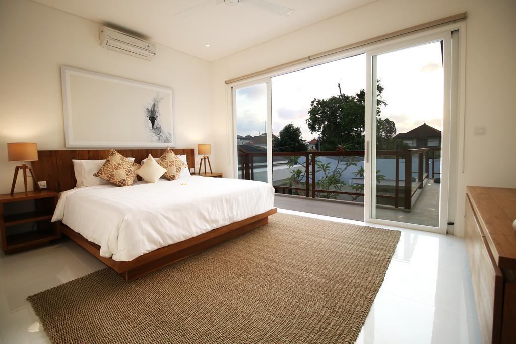 Villa Aditi, Sitara Villa Group スミニャック エクステリア 写真