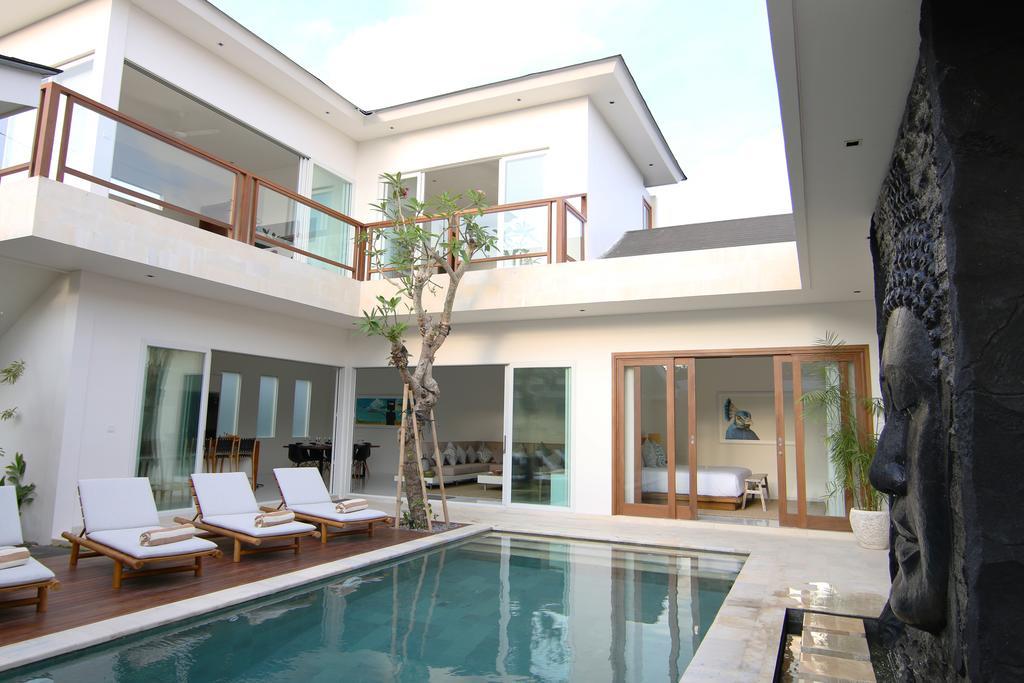 Villa Aditi, Sitara Villa Group スミニャック エクステリア 写真
