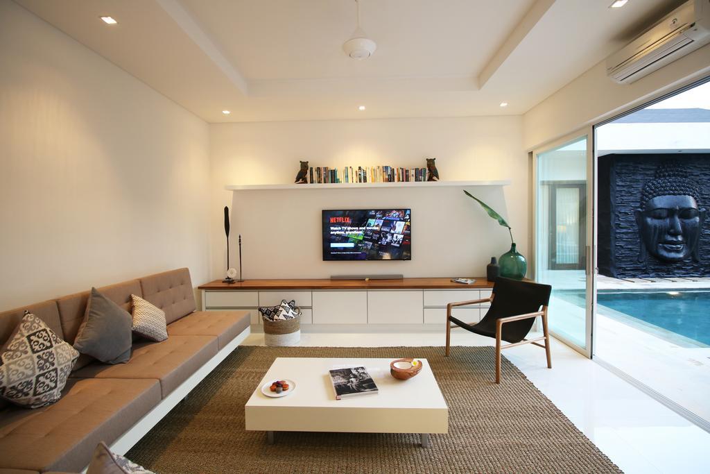 Villa Aditi, Sitara Villa Group スミニャック エクステリア 写真