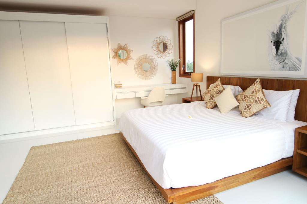 Villa Aditi, Sitara Villa Group スミニャック エクステリア 写真