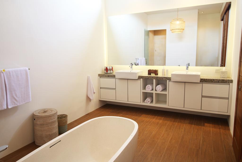 Villa Aditi, Sitara Villa Group スミニャック エクステリア 写真