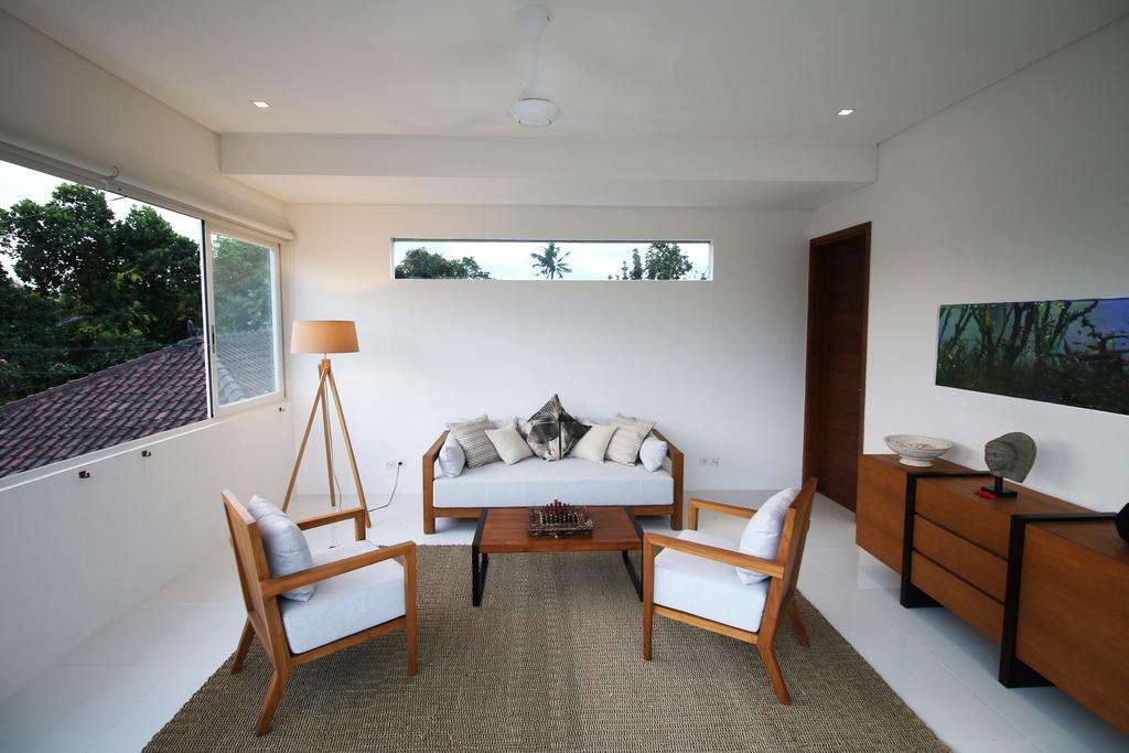 Villa Aditi, Sitara Villa Group スミニャック エクステリア 写真