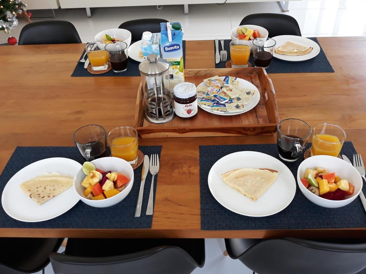 Villa Aditi, Sitara Villa Group スミニャック エクステリア 写真